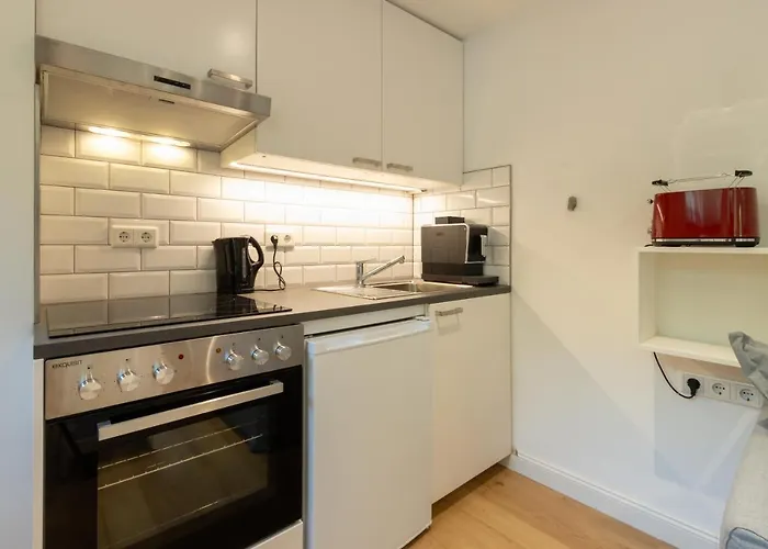 Neue Zentrale Souterrain-wohnung 24h Self Check-in Appartement Hamburg-Harburg